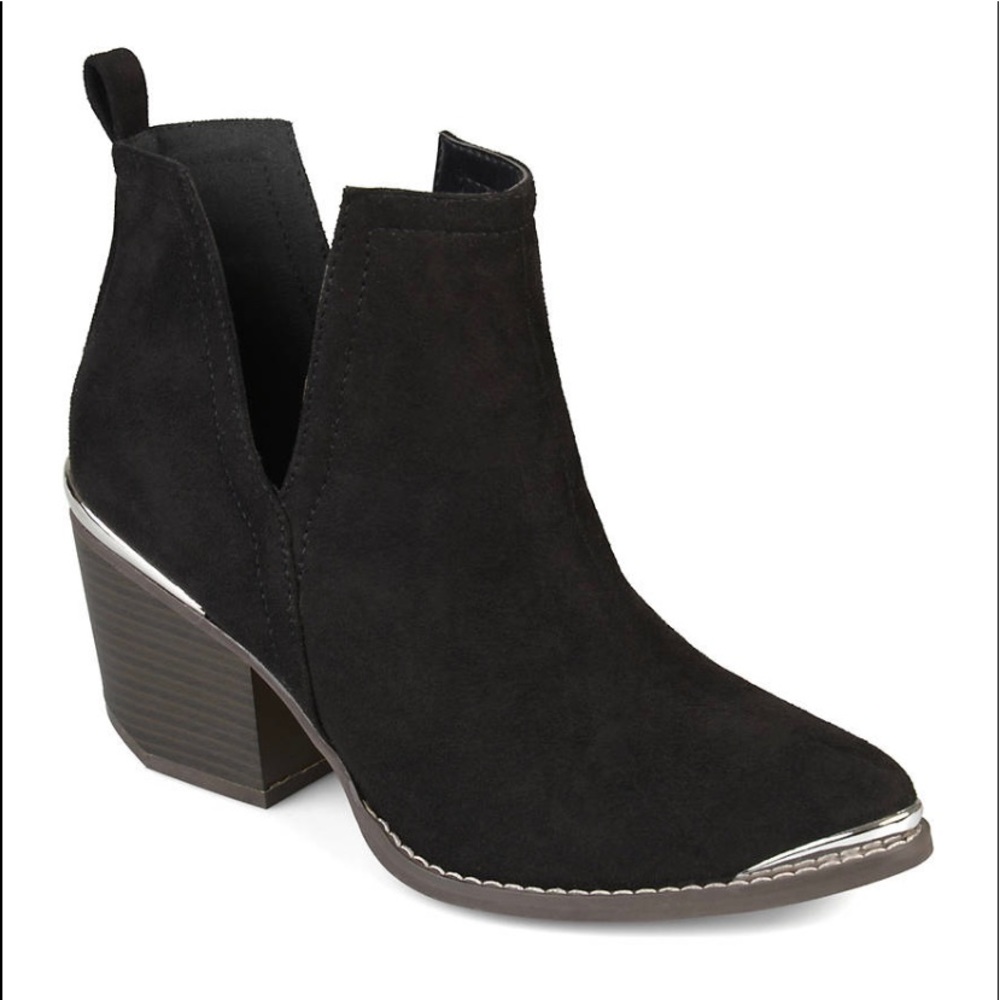 Journee Issla Booties